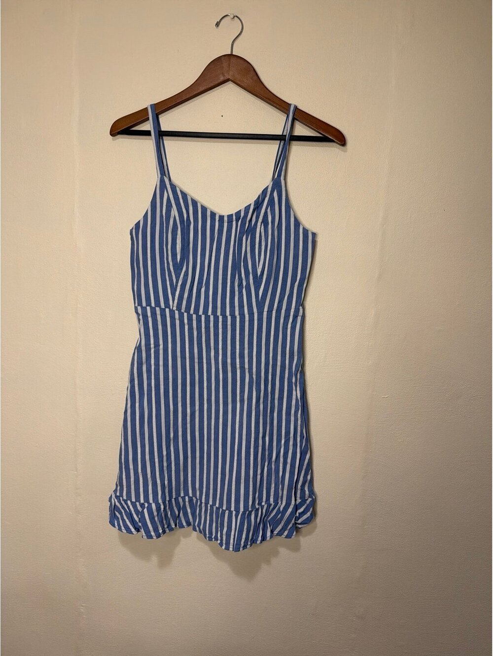 Women’s M Petite Old Navy Blue and White Striped Dress